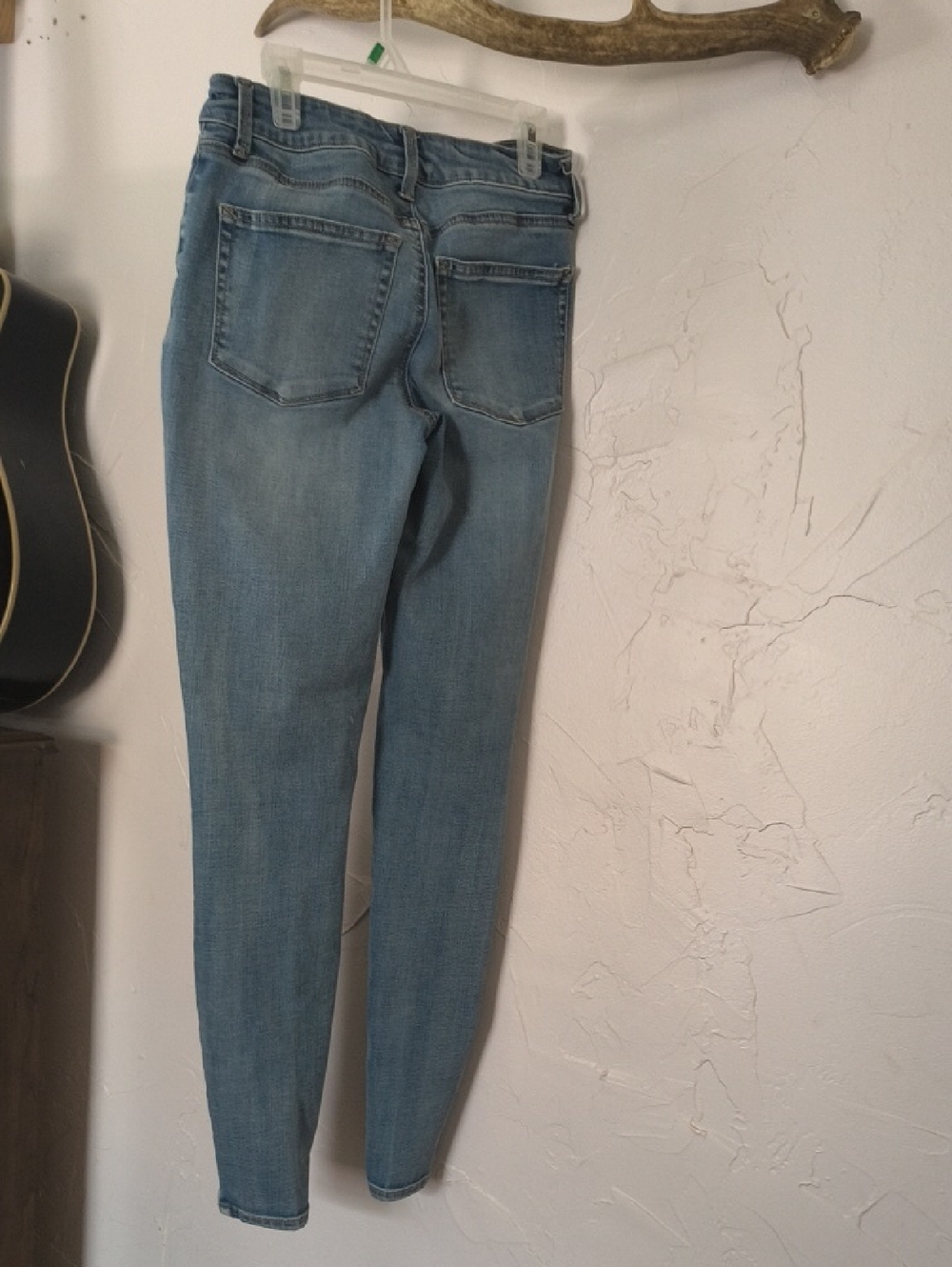Maurices Light Blue Skinny Jeans - Women's